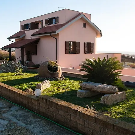 L'orizzonte チビタベッキア